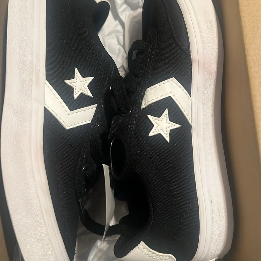 Converse Courtland Ox‎ Sneaker/Shoe | New in BOX/NWT!! 👟🖤